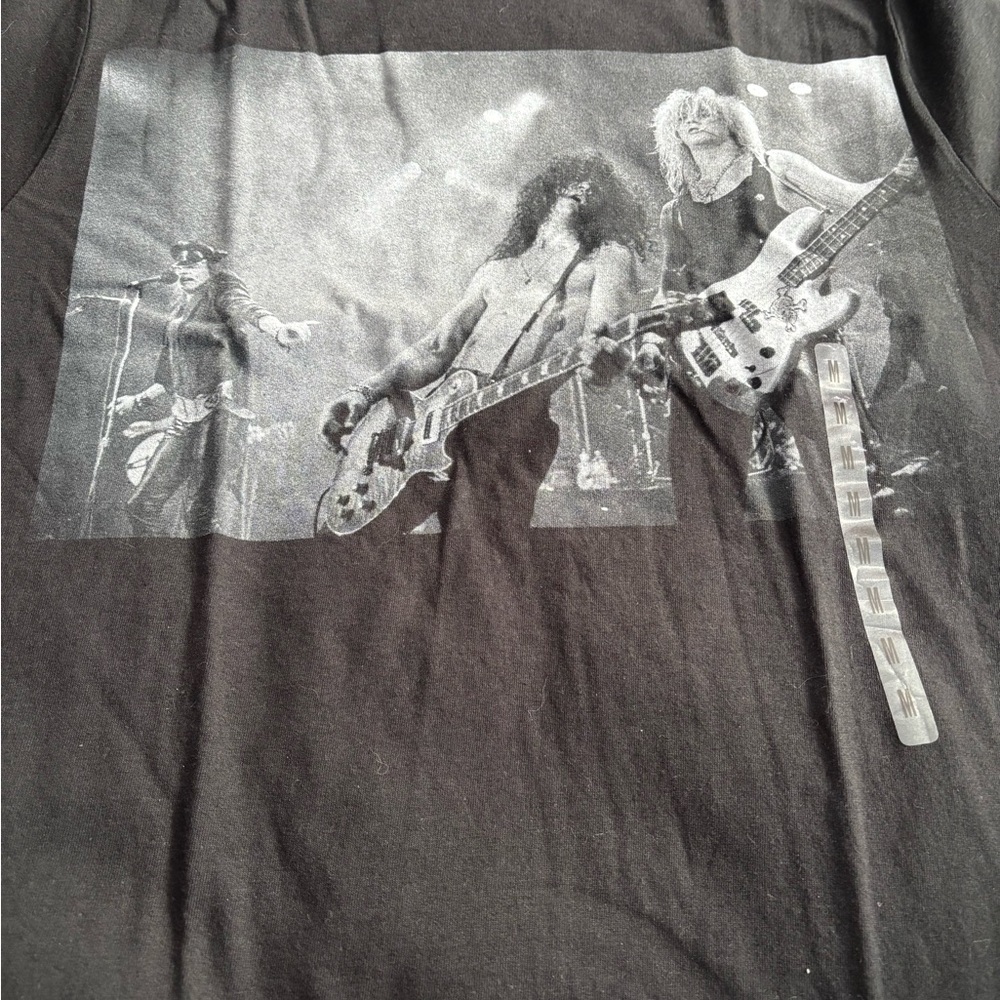 Kohls Black Graphic Guns & Roses Band T-Shirt